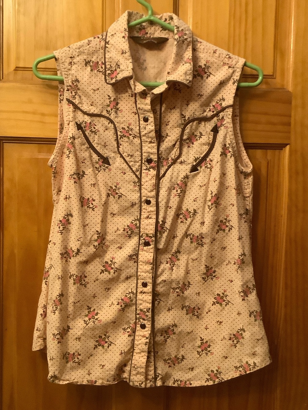 NWOT Walls Cowgirl Ranchwear Western Sleeveless Top